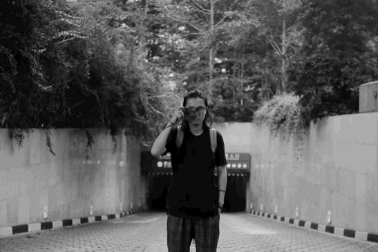 如何用软件将照片制作成小视频,什么app可以把动图做成表情包