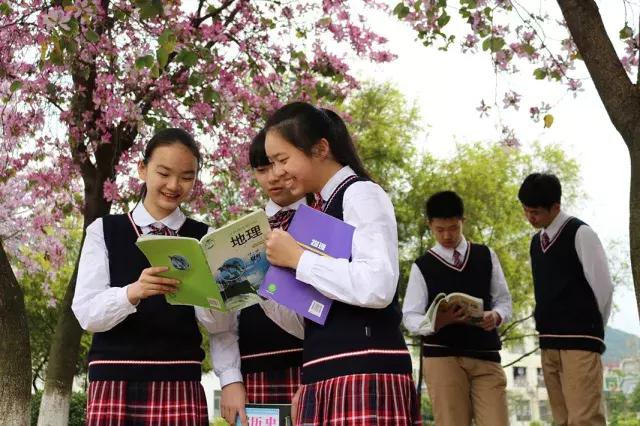 柳州市第十二中学农志勋,柳州市第十二中学许尧