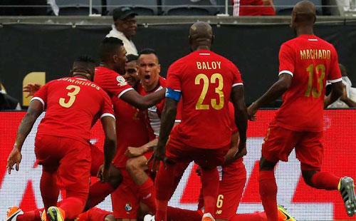 12年前国足完虐的巴拿马，而如今昂首挺进世界杯