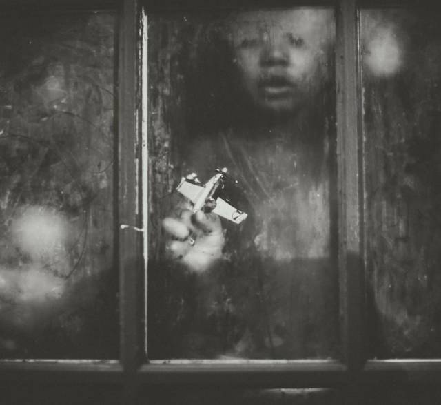 我们从此再也没有见过，很想再见她一面