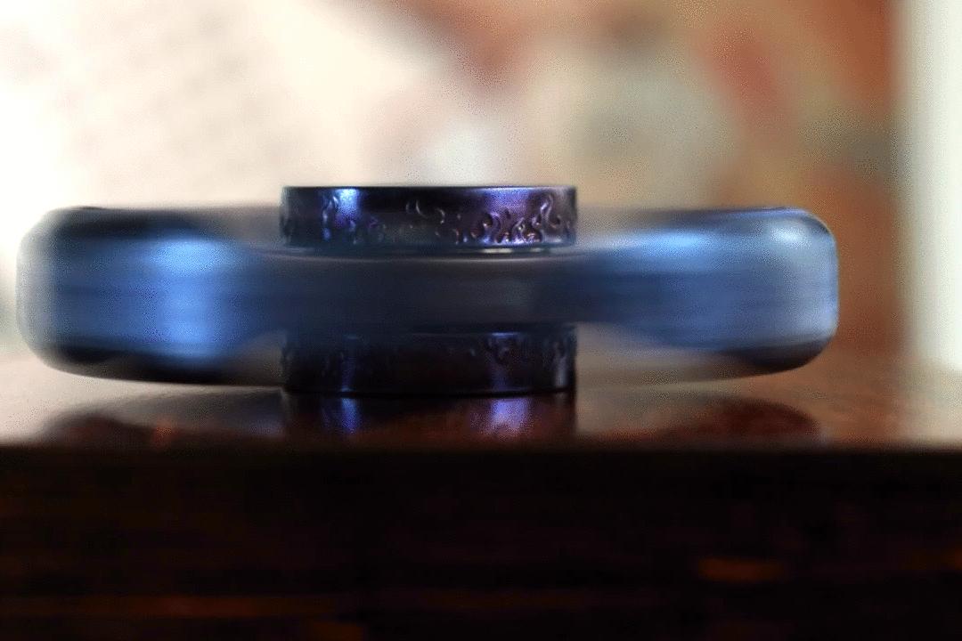 测评指尖陀螺飞花款,最好玩价格还很低的指尖陀螺