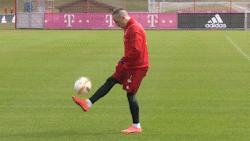 足球砸球怎么练习,足球踩球动作要领口诀