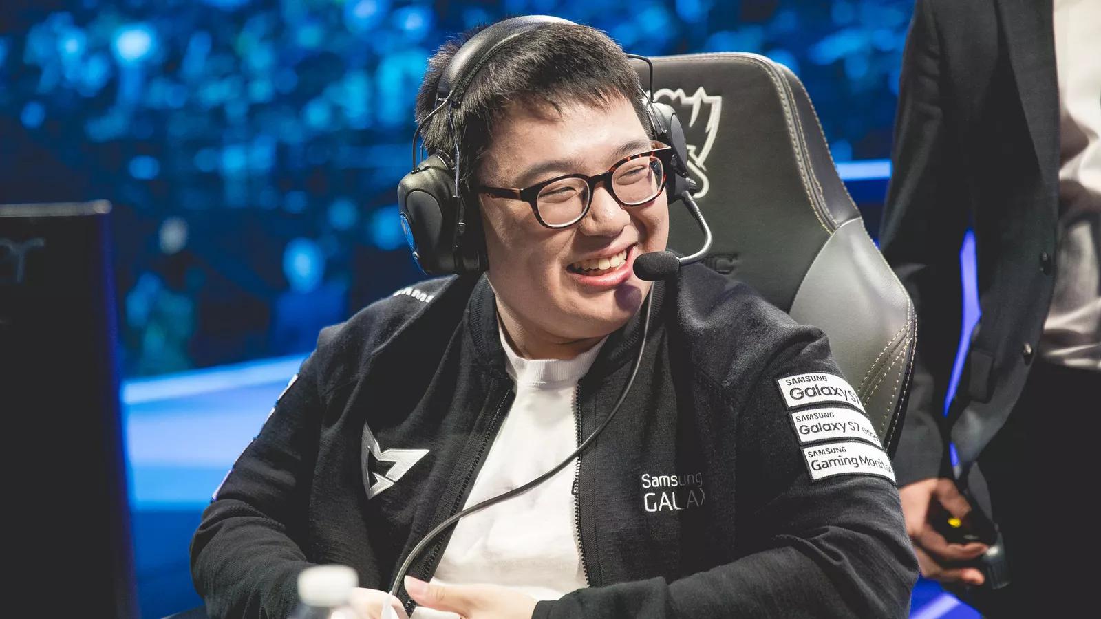 G2半只脚已经踏上飞机！三星虎将上单移动泉水太无解