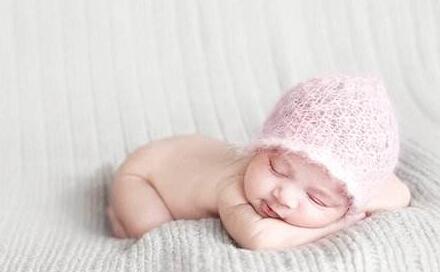 宝宝喝母乳老是拉粑粑怎么办,宝宝喝母乳一直拉稀大便