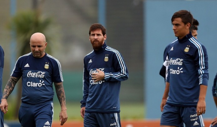 历史上梅西带队和国足对线过没有,梅西和国足对比