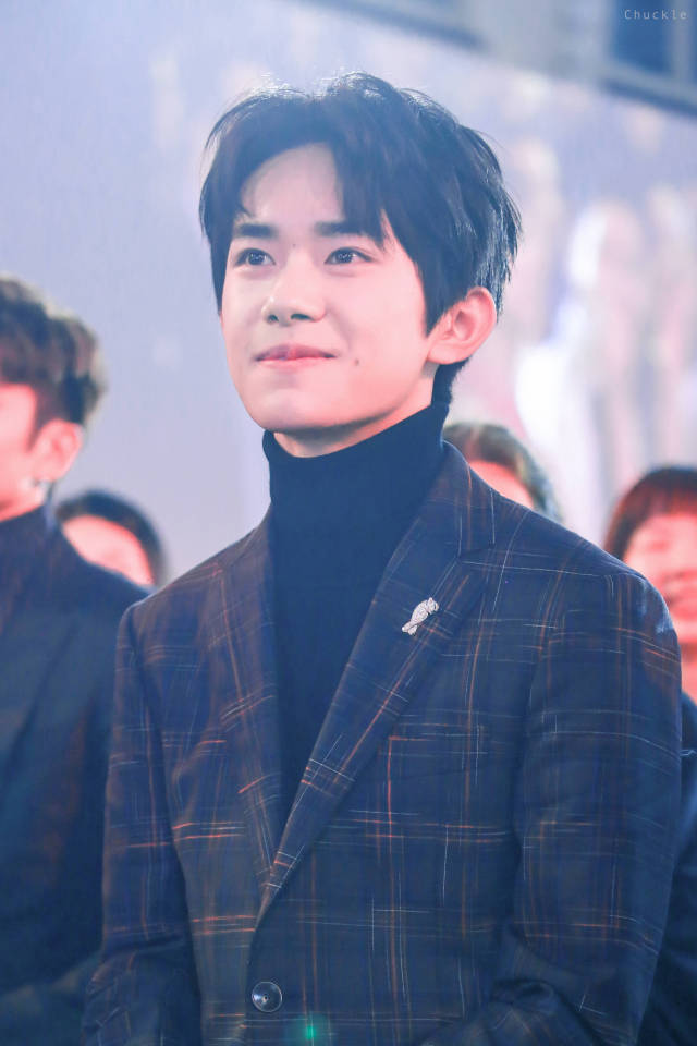 易烊千玺始于颜值忠于才华混剪,易烊千玺成毅演技