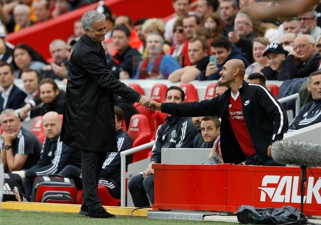 穆里尼奥在曼联有多艰难,如何评价穆里尼奥在曼联的表现