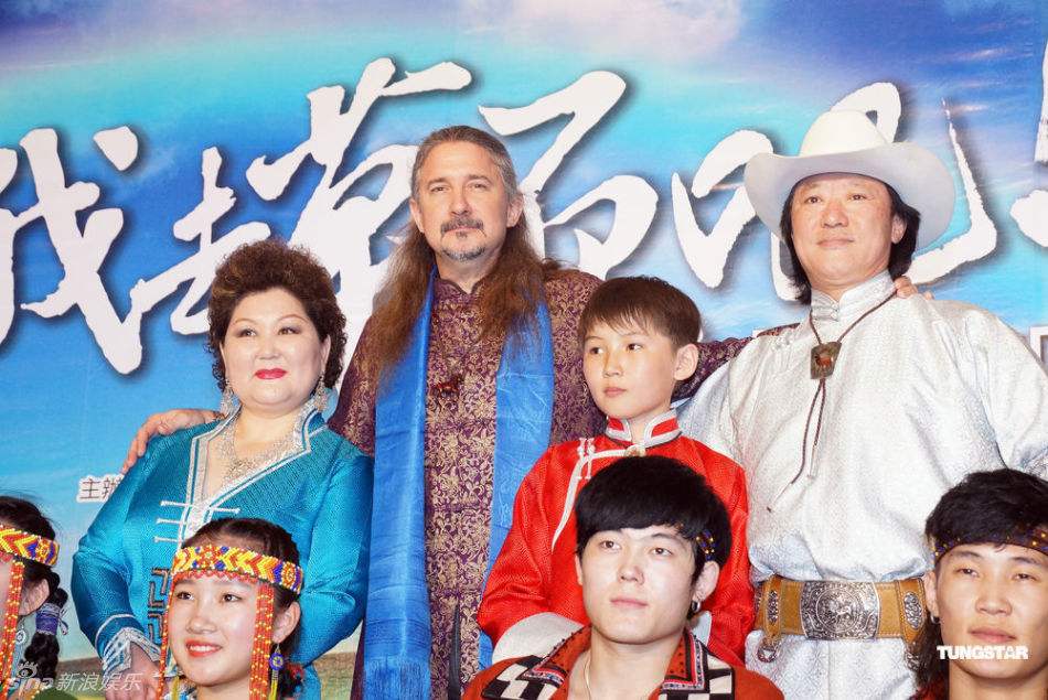 妈妈，我只有在做梦的时候才能见到你——乌达木