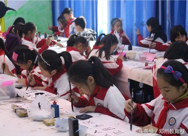 桑庄镇和小杨营乡中小学校长观摩邓州市花洲实验小学社团活动纪实