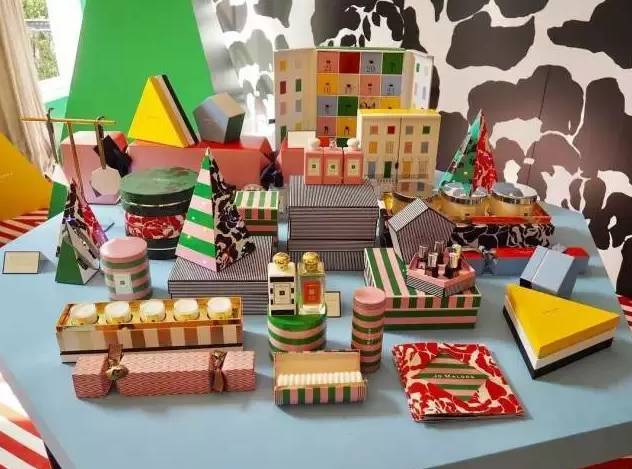 2018年圣诞限量彩妆推荐,新年美妆套装推荐