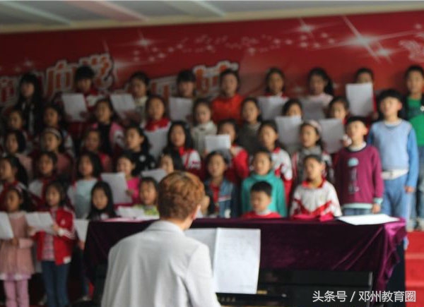 桑庄镇和小杨营乡中小学校长观摩邓州市花洲实验小学社团活动纪实