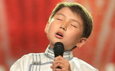 妈妈，我只有在做梦的时候才能见到你——乌达木