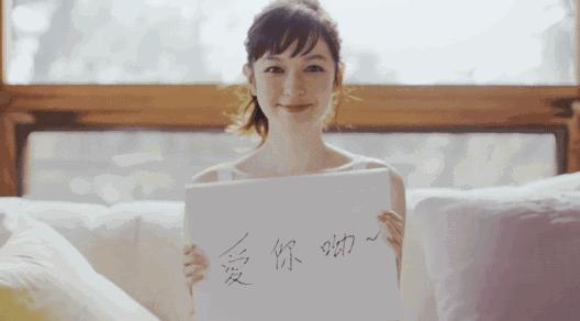 好冷冷冷冷～来一杯女明星最爱的“橙汁妆”吧