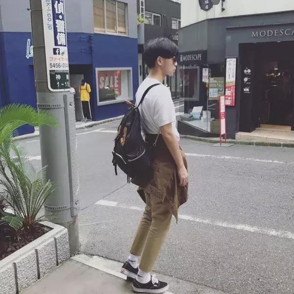 半个娱乐圈的女星都爱他？你绝对想不到他到底有多火！