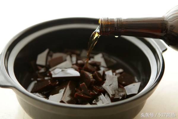 蒸阿胶泡黄酒,黄酒浸阿胶