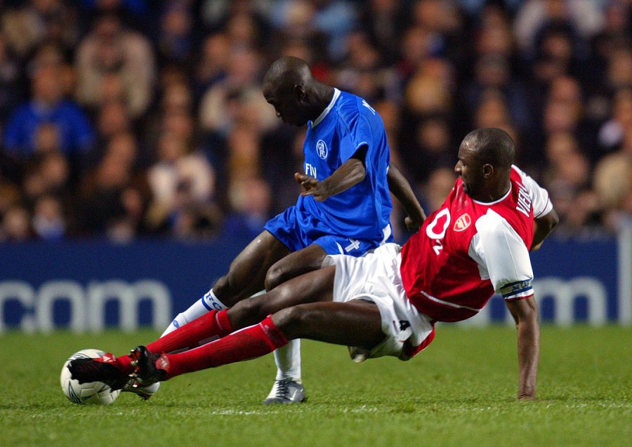 足坛大光头,足坛组成一支光头球队