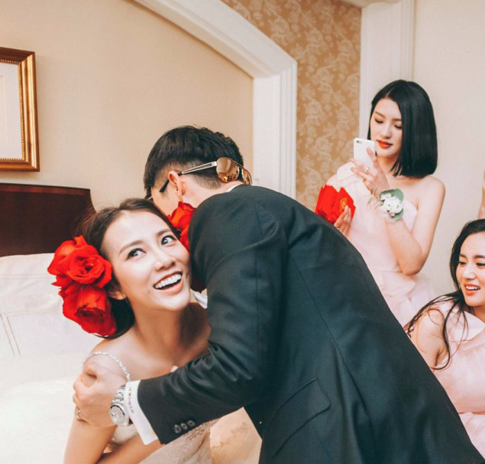 举行婚礼仪式应该关注什么,婚礼新郎要不要戴手表