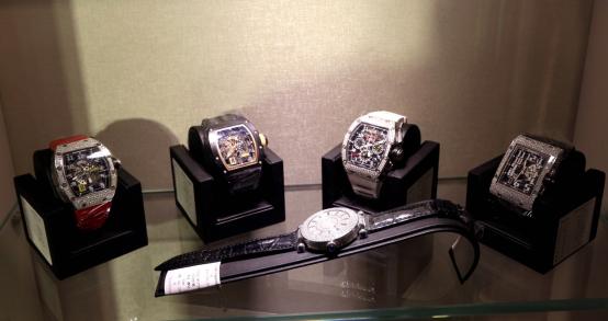 YZ名品沟通中心，一场与“与名品碰撞”的时尚约会