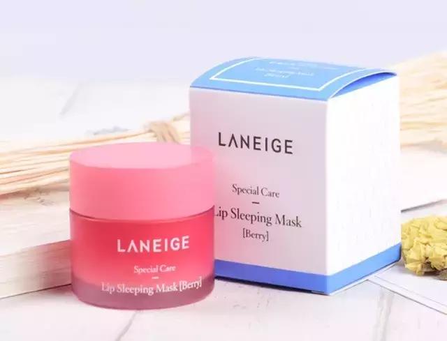 用TA一抹唇部就像打了玻尿酸！水光唇谨慎机有这么厉害？