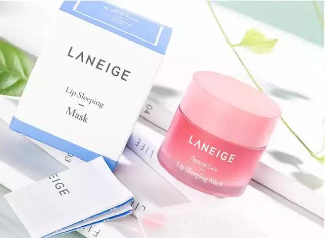 用TA一抹唇部就像打了玻尿酸！水光唇谨慎机有这么厉害？