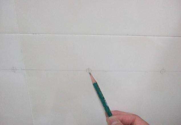 电锤在瓷砖墙上打孔的技巧,用电锤在瓷砖怎么打孔