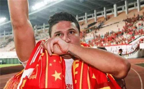 埃神愿为中国队效力言论引热议，这样的国家队您习惯吗？