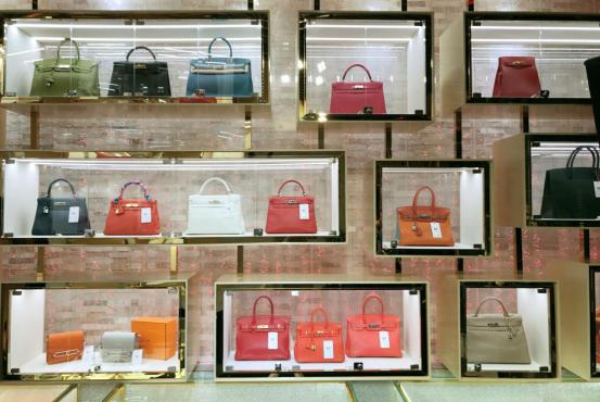 YZ名品沟通中心，一场与“与名品碰撞”的时尚约会