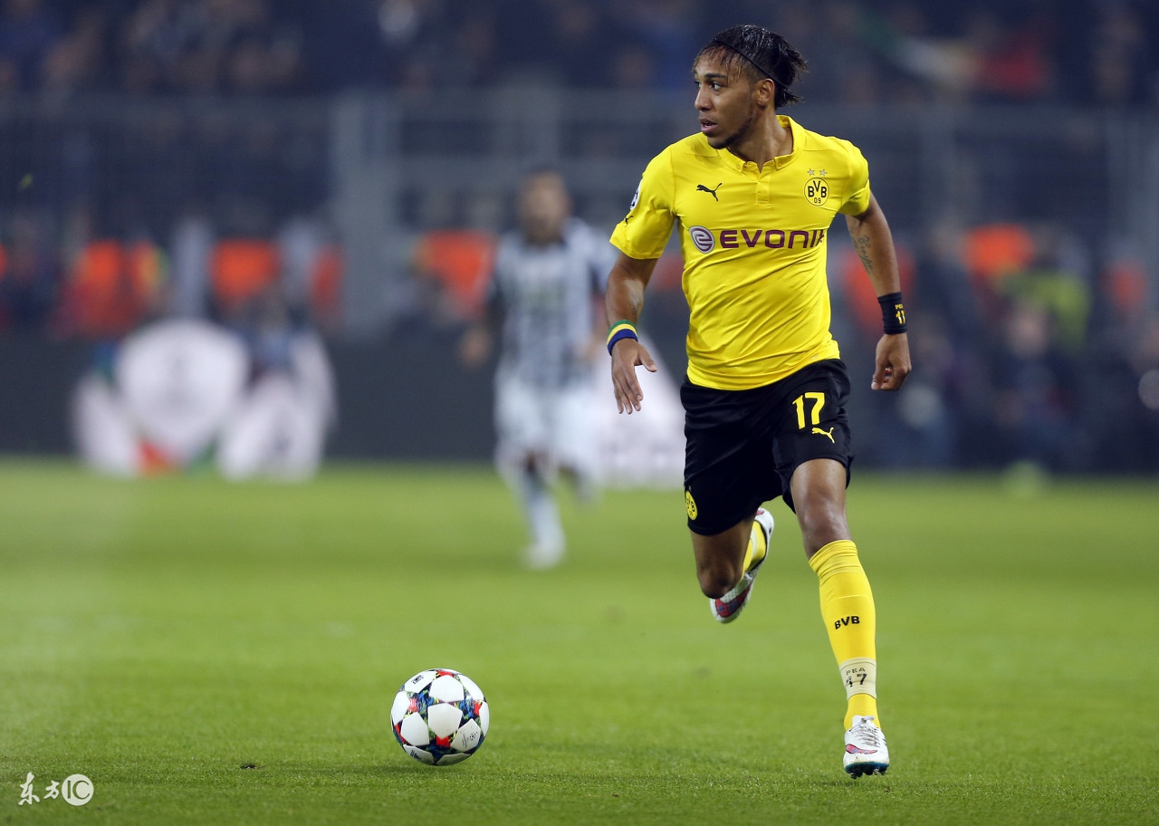 年轻足球运动员年薪,足球运动员有发展前途吗