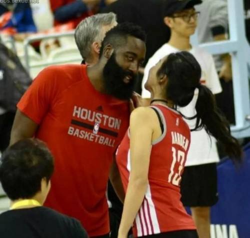 四位女主持人哪位最漂亮,体育最漂亮女主持人