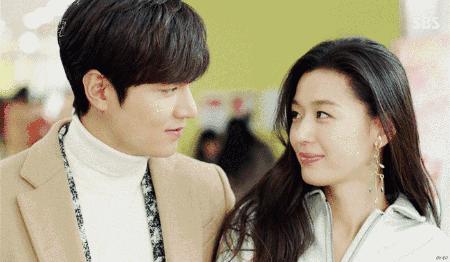 用TA一抹唇部就像打了玻尿酸！水光唇谨慎机有这么厉害？