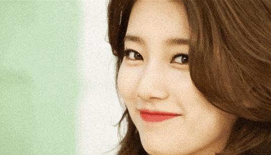 用TA一抹唇部就像打了玻尿酸！水光唇谨慎机有这么厉害？