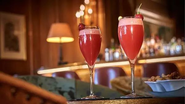 与女神约会喝酒的绝妙选择,约会撩妹必备款