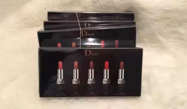 口红套装礼盒推荐平价超多支 (最值得买的全套口红套装)