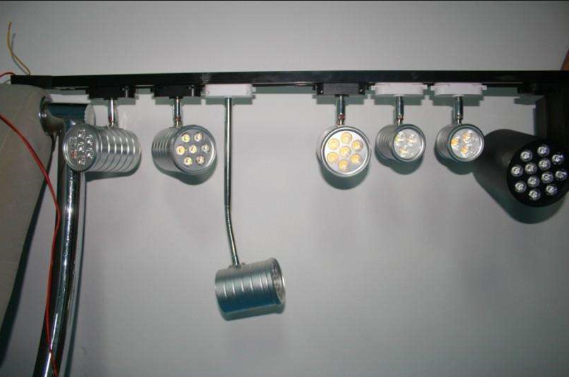 维修电工照明线路故障排查方法,家用照明线路一般故障及维修方法