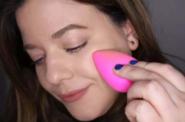 不用粉底但遮瑕的底妆,没有粉底液遮瑕怎么化底妆