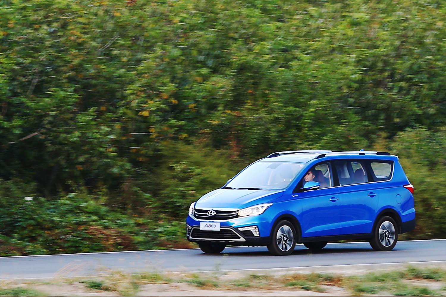 长安欧尚a800智能互联配置,长安欧尚a800国六标准版深度试驾