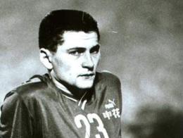 中国足球史上首位外援前锋-“老炮”瓦洛嘉