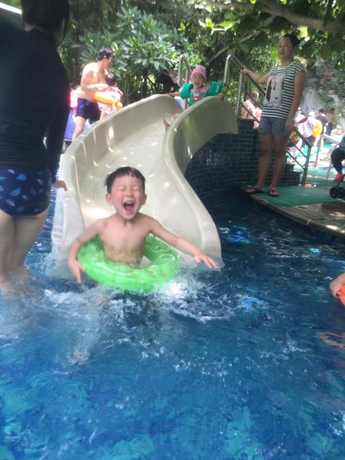 我们和孩子一起去三亚旅行,一大两小亲子三亚游