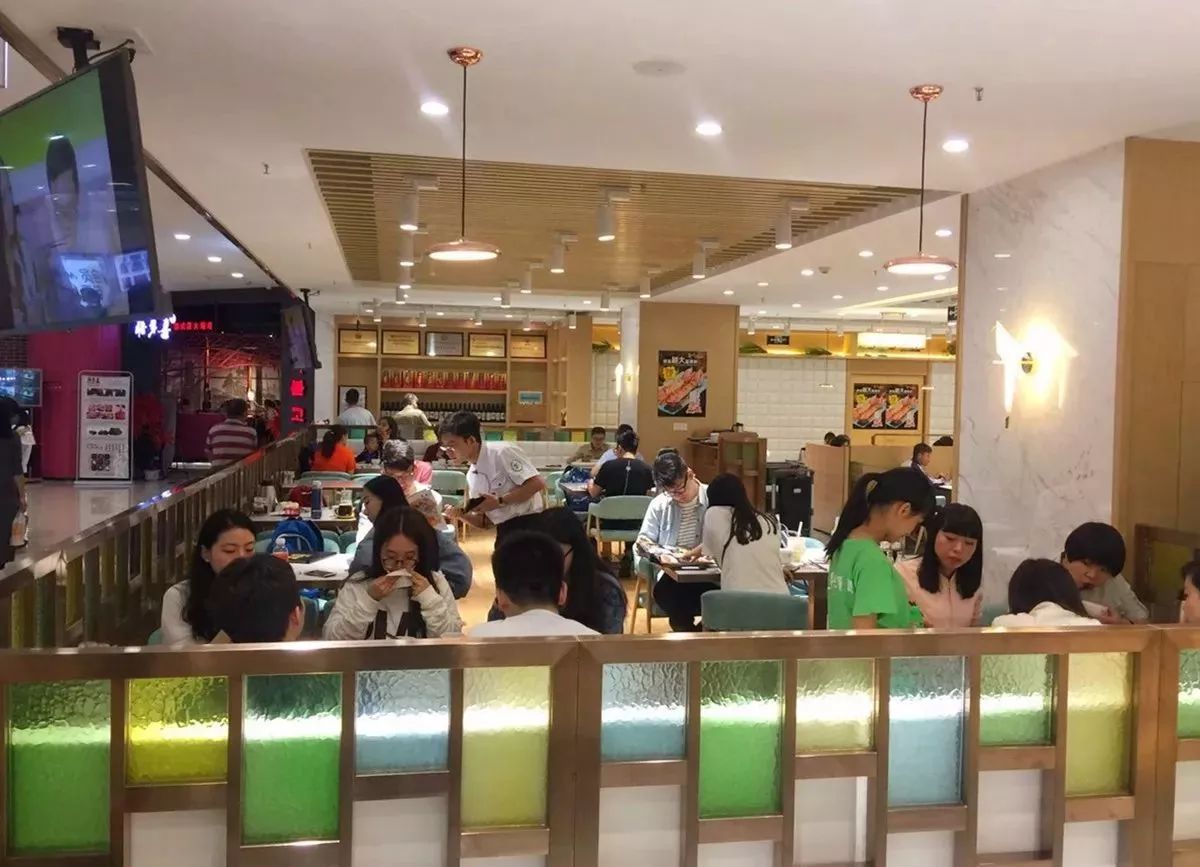 武汉排名第一的粤式茶餐厅,这家广式茶餐厅很火爆