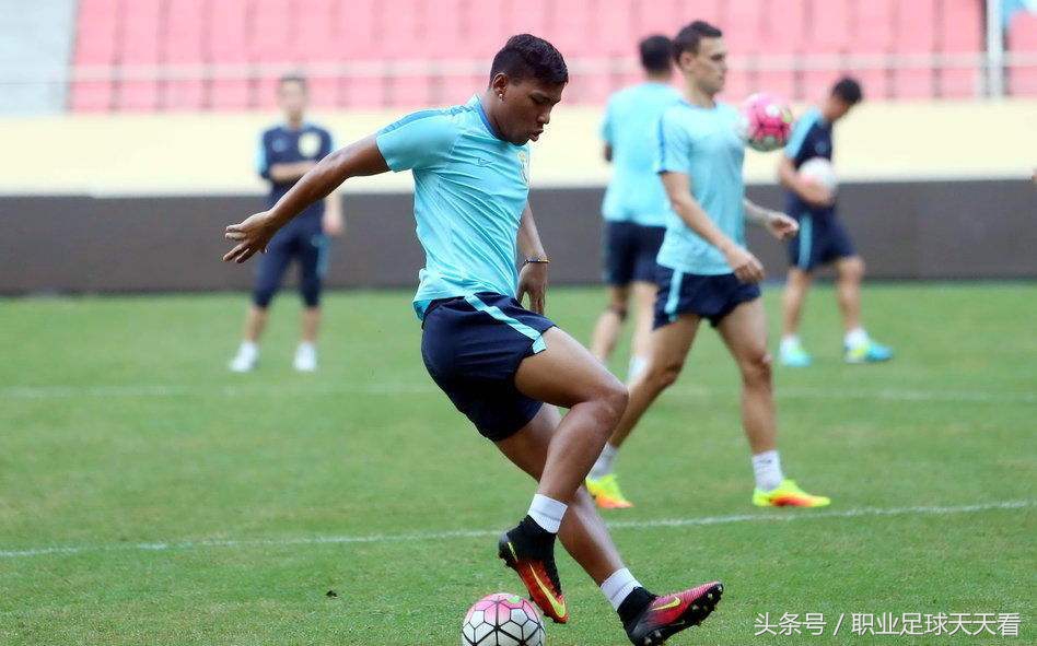 中超第28轮各场比赛精彩回顾,中超2017年第28轮延边富德对阵