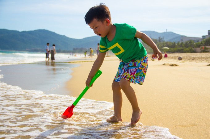 我们和孩子一起去三亚旅行,一大两小亲子三亚游