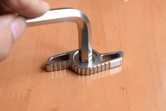 指尖陀螺怎样换轴,指尖陀螺如何更换中间的轴