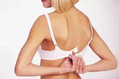 产后胸变大变长下垂,哺乳过后胸部像茄子怎么改善