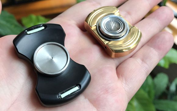 指尖陀螺怎样换轴,指尖陀螺如何更换中间的轴