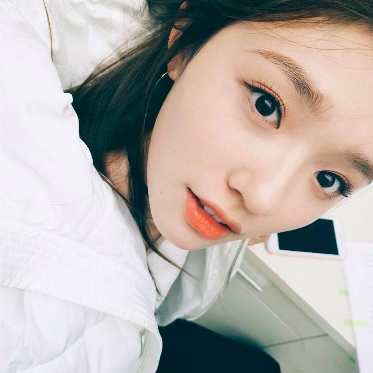 林允美妆博主试色,林允jelly眼妆