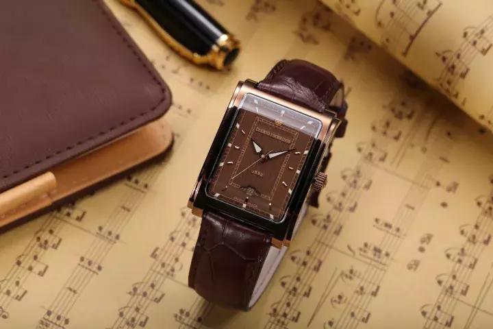 混江湖抽雪茄，不戴这个表不行！