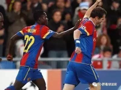 小胖和波尔看球,小胖看伊朗比赛