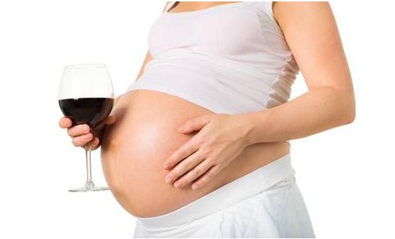 38周产妇唱歌太兴奋，孩子差点生在KTV包厢内！