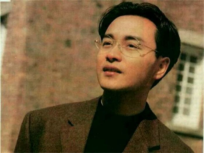 张国荣周星驰谁更有地位,张国荣与周星驰影响力