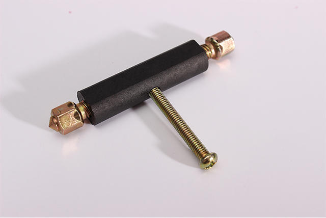 插座暗盒坏了用木头修复,暗盒插座坏了如何修理